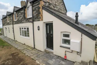 Image de Rosemary Cottage 1, pet friendly, with open fire in Tywyn