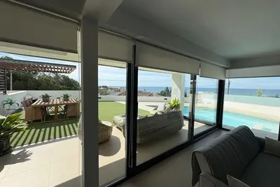 Image de Villa « Carmen » avec vue sur la mer, Wi-Fi et climatisation
