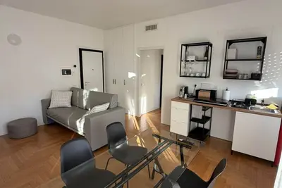 Image de Modern Three-Bedroom Apartment with a Terrace and Parking