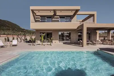 Image de Salt and Bloom, a 3Bedroom modern Villa.