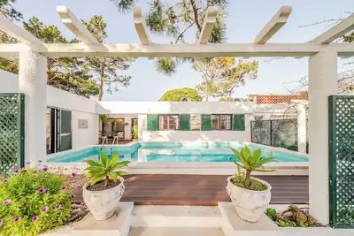 Image de Cedar House
