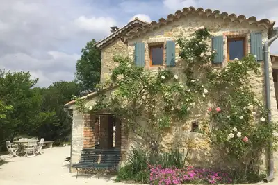 Image de Welcoming 1-bedroom cottage in charming Bagard perfect for relaxing getaway