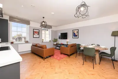 Image de Spacious and Stylish City Centre Flat - Pass the Keys