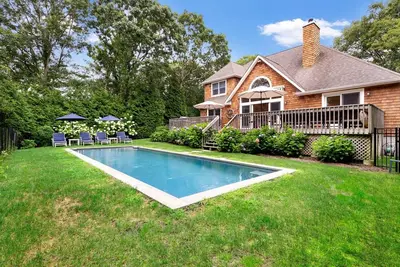 Image de Beautiful Southampton Home With Pool, Close to Shinnecock Hills Golf Club, . . .