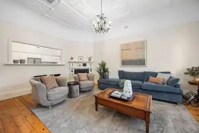 Image de Dulwich Charm Leafy Cbd fringe Sophistication