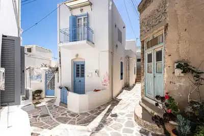 Image de Traditional Art House in Lefkes by Mps – 1st Floor