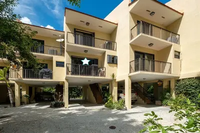 Image de Gorgeous Newly Renovated  2-bedroom Townhome in Islamorada w/Pool and  Boat Slip