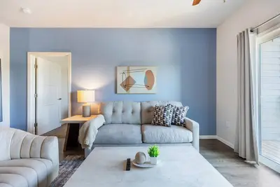 Image de Landing | Incredible 2bd, Courtyard, Game Room