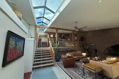 Image de Haertling Mid-Century Home · Walk to Pearl Street + Trailheads