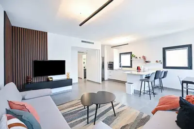 Image de Hayarkon Joie - Deux Chambres Appartement, Couchages 4