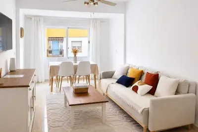 Image de Appartement spacieux avec terrasse près de la plage