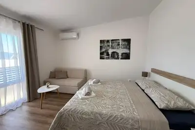 Image de Garçonnière avec la terrasse et la vue sur le mer Gradac, Makarska (As-26020-a)