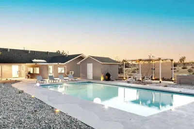 Image de Pool, Sauna, Spa, 5 Acre, 5 Bedroom - Desert Oasis