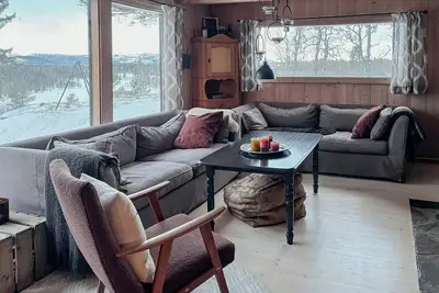 Image de Cabane artisanale au bord d'un étang à Golsfjellet