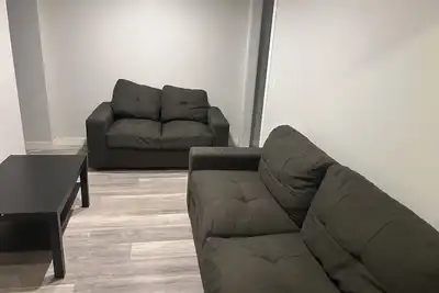 Image de Entire 2 bedrooms basement unit for rent