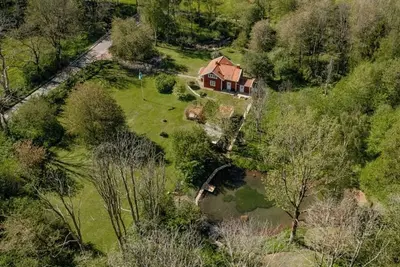 Image de Villa relaxante avec cheminée et ruisseau privé