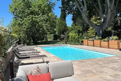 Image de Grand mas familial au calme, boulodrome, jardin clôturé et piscine privée