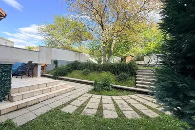 Kron Garden Retreat