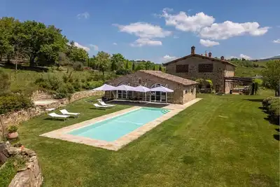 Image de Villa à Badia A Passignano avec 8 chambres à coucher, 16 couchages
