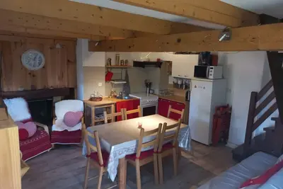 Image de Charmant chalet Guzet avec cheminée, option draps, Les 4 Chouettes