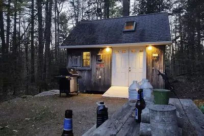 Image de Wooded Mountain Getaway 2-bedroom bunkhouse with Ac in Warren, Nh