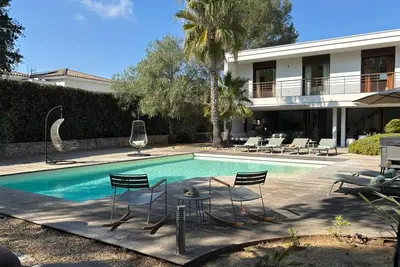 Image de Très belle villa moderne -les golfs St Raphaël