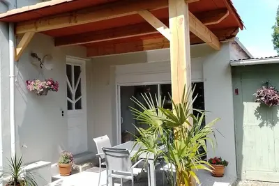 Image de Gîte climatisé face aux Pyrénées à Asson porte de la vallée de l'Ouzom