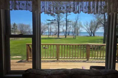 Image de On The Beach 4 Bedroom cabin in Bayfield perfect for relaxing getaways