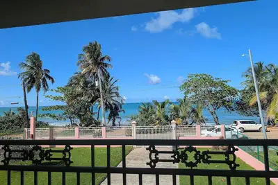 Image de Beachfront Luquillo House | Balcony & Kitchen