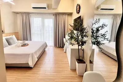 Image de Stylish Studio Stay with Pool & Fitness Access