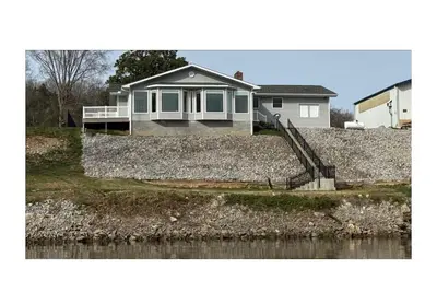 Image de Riverfront Retreat - Fish, Float and Unwind - Charming Two Bedroom Getaway