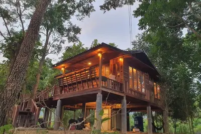 Image de three little birds 2 bedroom (บ้านไม้กลางสวน)