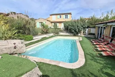 Image de Villa provençale sur 1000m2, piscine, clim