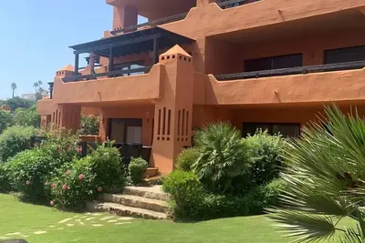 Image de Ground floor with big terrace, 2 bedrooms and 2 bathrooms