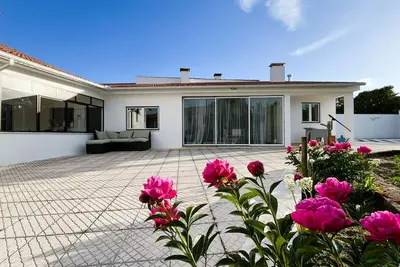 Image de Country House in Bairrada — Nature, comfort, and authenticity.