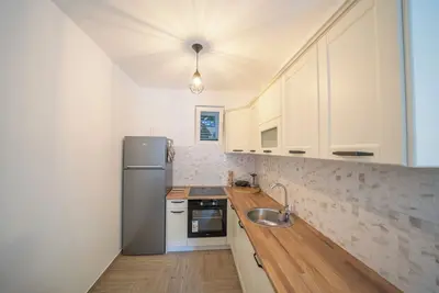 Image de Novi luksuzni apartman u Risnu 70m od mora, besplatan prking, Perast udaljen 3km.