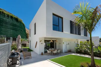 Image de 29 - maison avec petite piscine privée