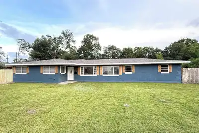 Image de 3-bedroom 2-bath home in Beaumont