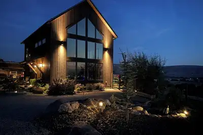 Image de 2-bedroom Barndominium Farmhouse on 1. 5 acres with View! ! !