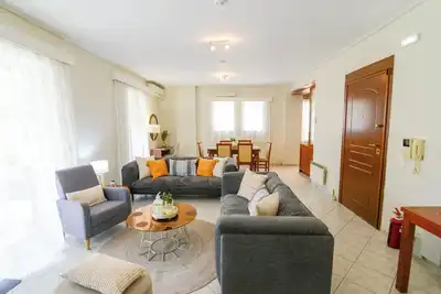 Image de Spacious 3-bedroom apartment with view in the Marina of Kalamata