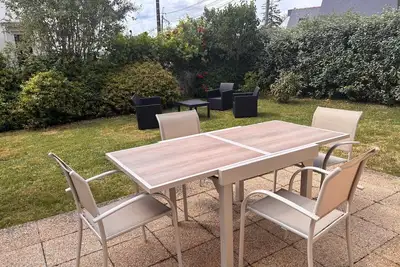 Image de Maison dans une impasse privée : plage et marché à pied.