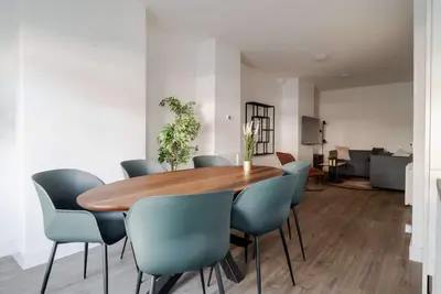 Image de Modern 2br Apartment near Rotterdam Central Station