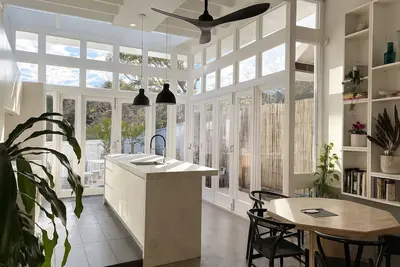 Image de Spacious Charming Balmain Cottage | Village Lifestyle, 12min to Cbd!