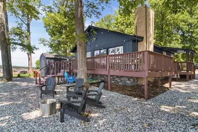 Image de Huge Views! | Waterfront | Dock | Kayaks | Firepit