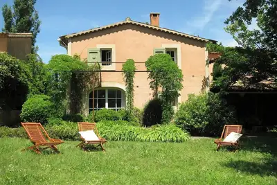 Image de Villa provençale avec vue sur le Luberon