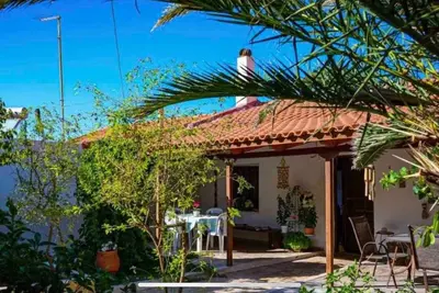 Image de Villa en bord de mer dans le Péloponnèse (Gelinas Beach house)