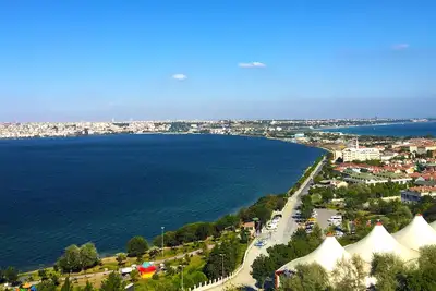 Image de Expansive Sea View Penthouse with Parking