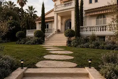 Image de Newly Renovated 6br Luxury Villa, Pool & Lush Gardens, Private Gated Estate