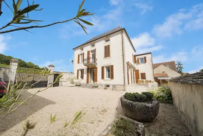 Image de Maison bourguignonne près des vignes et de Beaune