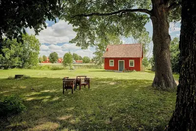 Image de Charmant poulailler avec terrasse près de Vadstena